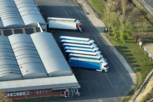 ¿Qué es el transporte terrestre?